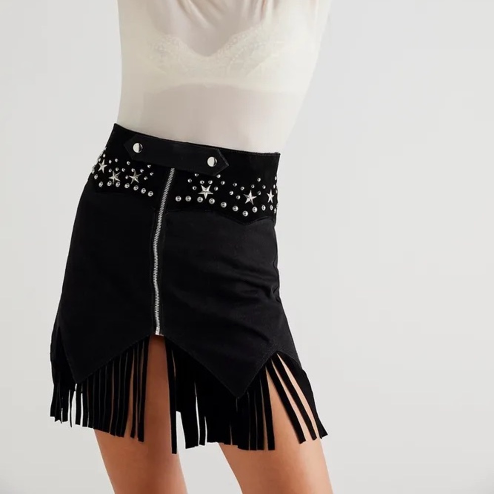 Understated Leather Bite Back Skirt Sz Small NWT